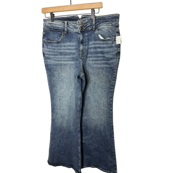 Maurices M Jeans Plus Size 18 short High Rise Flare New - Picture 1 of 2